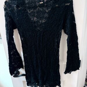 BEACH BUNNY BLACK LACE COVER UP